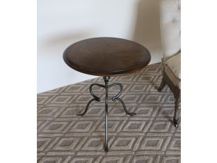 Oak Round Accent End Table